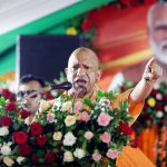 गोरखपुर में मुख्यमंत्री योगी आदित्यनाथ के नेतृत्व में भव्य तिरंगा यात्रा में शामिल हुए हजारों लोग गोरखपुर में मुख्यमंत्री योगी आदित्यनाथ के नेतृत्व में भव्य तिरंगा यात्रा में शामिल हुए हजारों लोग