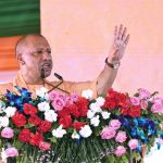 सीएम योगी ने स्टॉल का अवलोकन कर विभिन्न विभागों की योजनाओं की प्रगति की जानकारी ली सीएम योगी ने स्टॉल का अवलोकन कर विभिन्न विभागों की योजनाओं की प्रगति की जानकारी ली