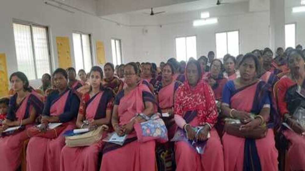 सभी जिलों में को-लोकेटेड आंगनबाड़ी केंद्रों की कार्यकर्त्रियों और प्री-प्राइमरी नोडल शिक्षकों को मिलेगा प्रशिक्षण सभी जिलों में को-लोकेटेड आंगनबाड़ी केंद्रों की कार्यकर्त्रियों और प्री-प्राइमरी नोडल शिक्षकों को मिलेगा प्रशिक्षण