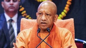 यूपी में बदलेगा बिल्डिंग बायलॉज, ग्रीन बेल्ट में जनसुविधाएं और औद्योगिक क्षेत्रों में बन सकेंगे बड़े अस्पताल यूपी में बदलेगा बिल्डिंग बायलॉज, ग्रीन बेल्ट में जनसुविधाएं और औद्योगिक क्षेत्रों में बन सकेंगे बड़े अस्पताल