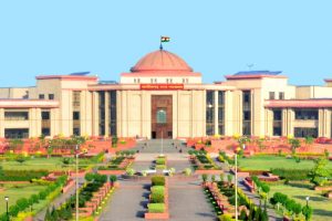 HC की कड़ी टिप्पणी, ‘पेपर लीक मर्डर से भी बड़ा अपराध’; जमानत याचिका पर सुनवाई में कही बड़ी बात HC की कड़ी टिप्पणी, ‘पेपर लीक मर्डर से भी बड़ा अपराध’; जमानत याचिका पर सुनवाई में कही बड़ी बात