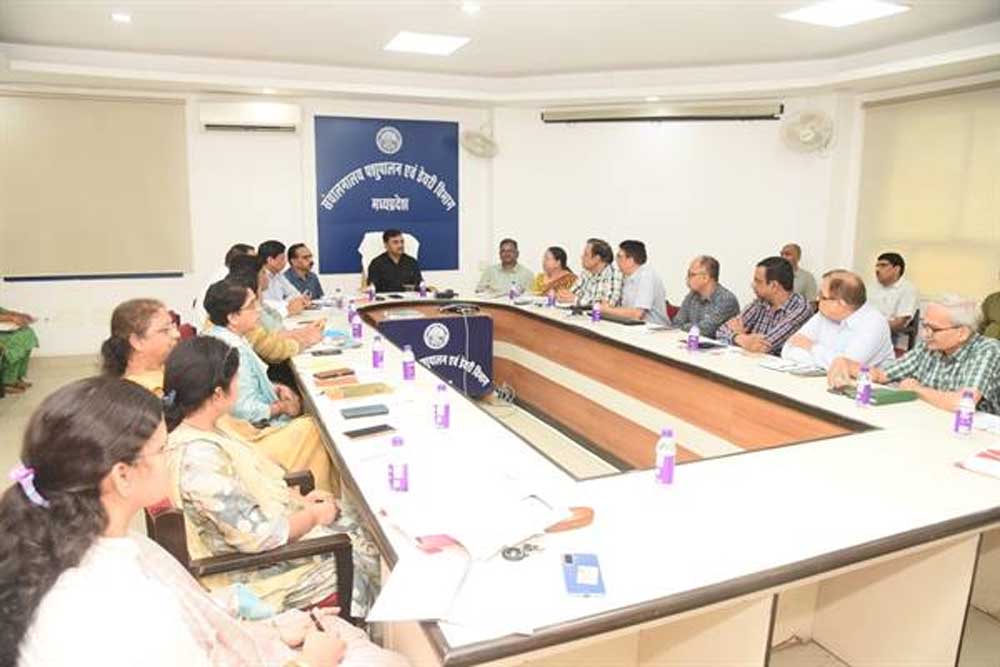 पशुपालन एवं डेयरी विभाग के नवागत सचिव ने संचालनालय का किया निरीक्षण, योजनाओं की समीक्षा कर दिए आवश्यक दिशा-निर्देश पशुपालन एवं डेयरी विभाग के नवागत सचिव ने संचालनालय का किया निरीक्षण, योजनाओं की समीक्षा कर दिए आवश्यक दिशा-निर्देश