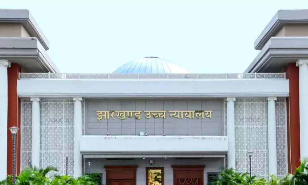 सीबीआई चार्जशीट को अकेला सबूत नहीं माना जा सकता, हाई कोर्ट ने वेतन कटौती का आदेश किया रद