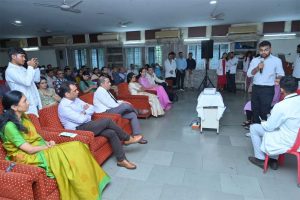 नेत्रदान को बढ़ावा देने के लिए अम्बेडकर अस्पताल में राज्य स्तरीय कार्यशाला आयोजित नेत्रदान को बढ़ावा देने के लिए अम्बेडकर अस्पताल में राज्य स्तरीय कार्यशाला आयोजित