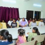 मंत्री  लक्ष्मी राजवाड़े ने बालिका गृह की बेटियों के साथ सुनी ‘मन की बात’ ’