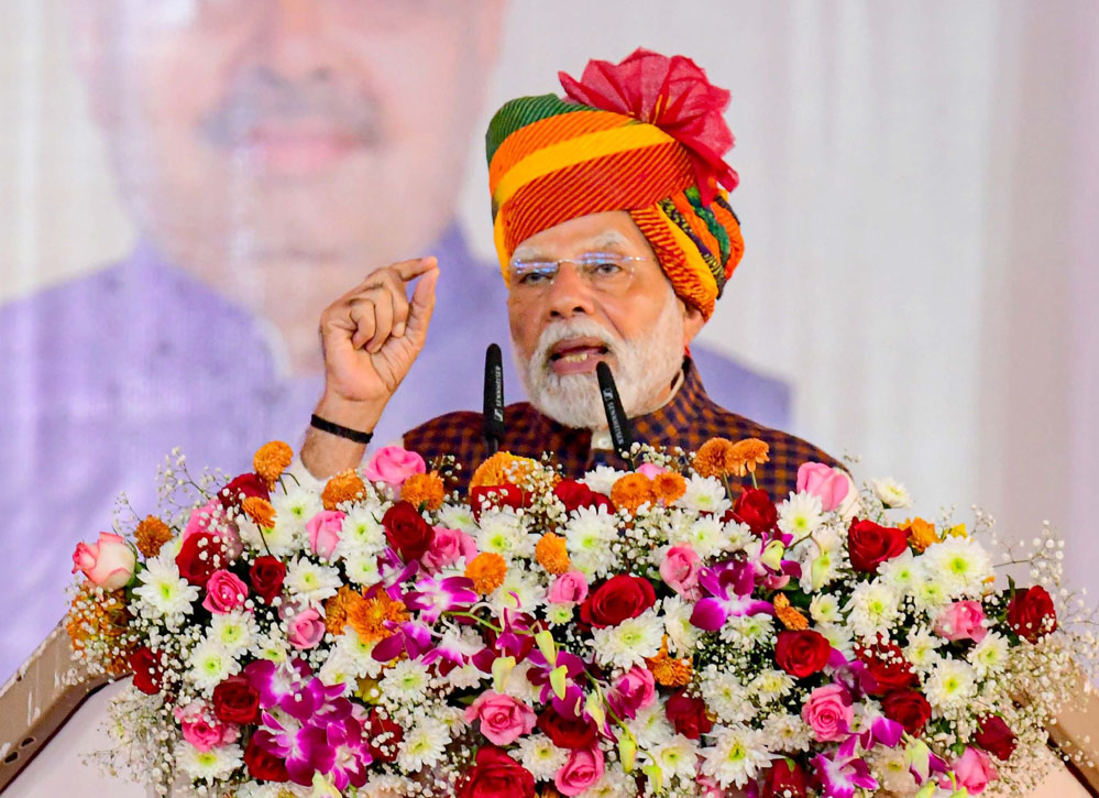 अनुच्छेद 370 पर PM मोदी का बड़ा बयान, कहा- डॉ. श्यामा प्रसाद मुखर्जी का सपना हुआ पूरा अनुच्छेद 370 पर PM मोदी का बड़ा बयान, कहा- डॉ. श्यामा प्रसाद मुखर्जी का सपना हुआ पूरा