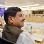MP में फाइल लटकाना पड़ेगा भारी! अधिकारी की छिन सकती है पावर, वेतन से जुर्माने का भी प्रावधान