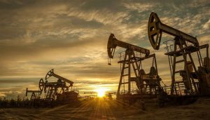 ईरान के बड़े कदम से तेल बाजार में हलचल, होरमुज़ तनाव के बीच Crude Oil फिर हुआ महंगा ईरान के बड़े कदम से तेल बाजार में हलचल, होरमुज़ तनाव के बीच Crude Oil फिर हुआ महंगा