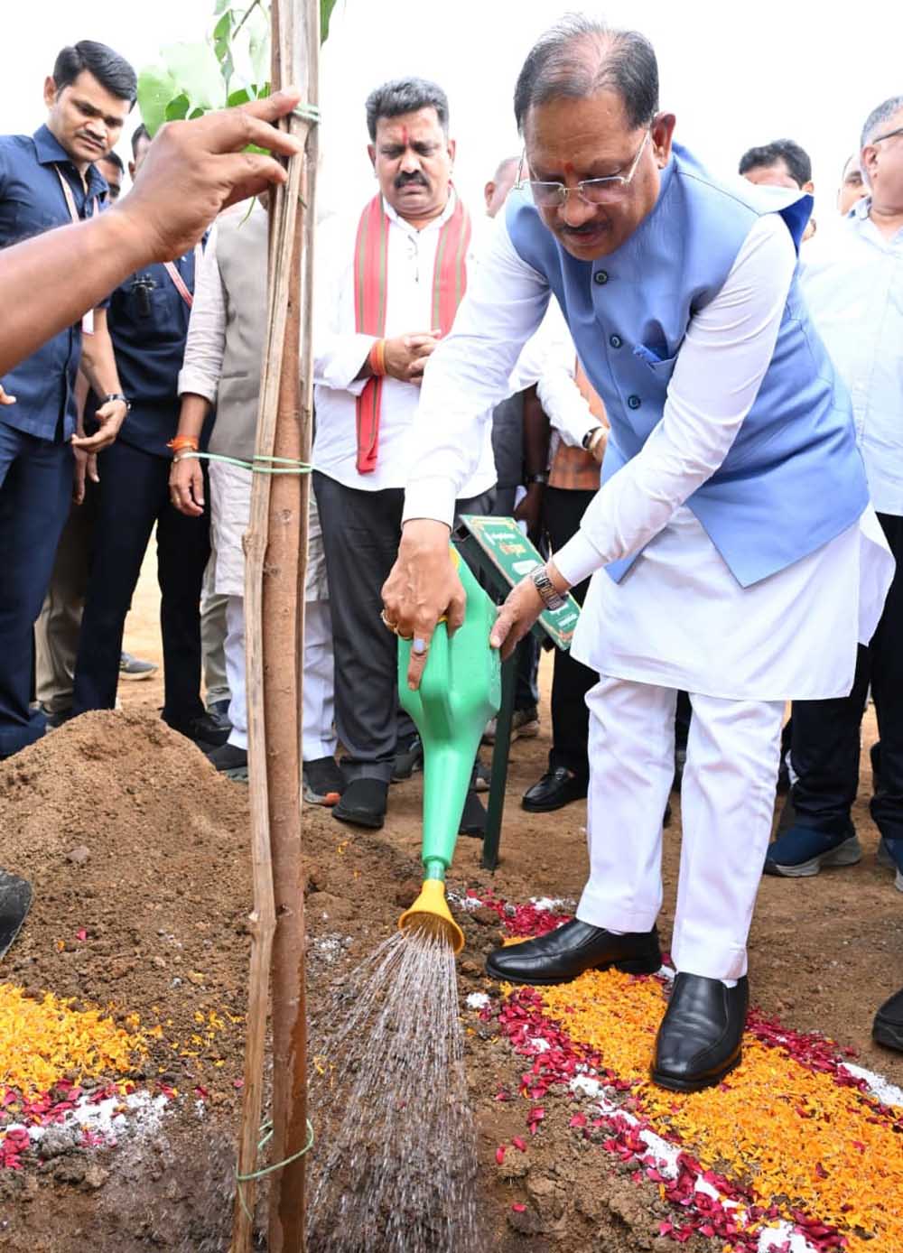 ‘पीपल फॉर पीपुल’ अभियान के तहत 15 एकड़ में लगाए गए 2500 से अधिक पीपल के पौधे ‘पीपल फॉर पीपुल’ अभियान के तहत 15 एकड़ में लगाए गए 2500 से अधिक पीपल के पौधे