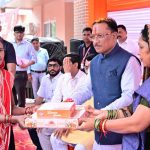 रक्षाबंधन पर ‘विष्णु भैया’ ने 50 बहनों को दिया आत्मनिर्भरता का उपहार, सौंपे ई-रिक्शा