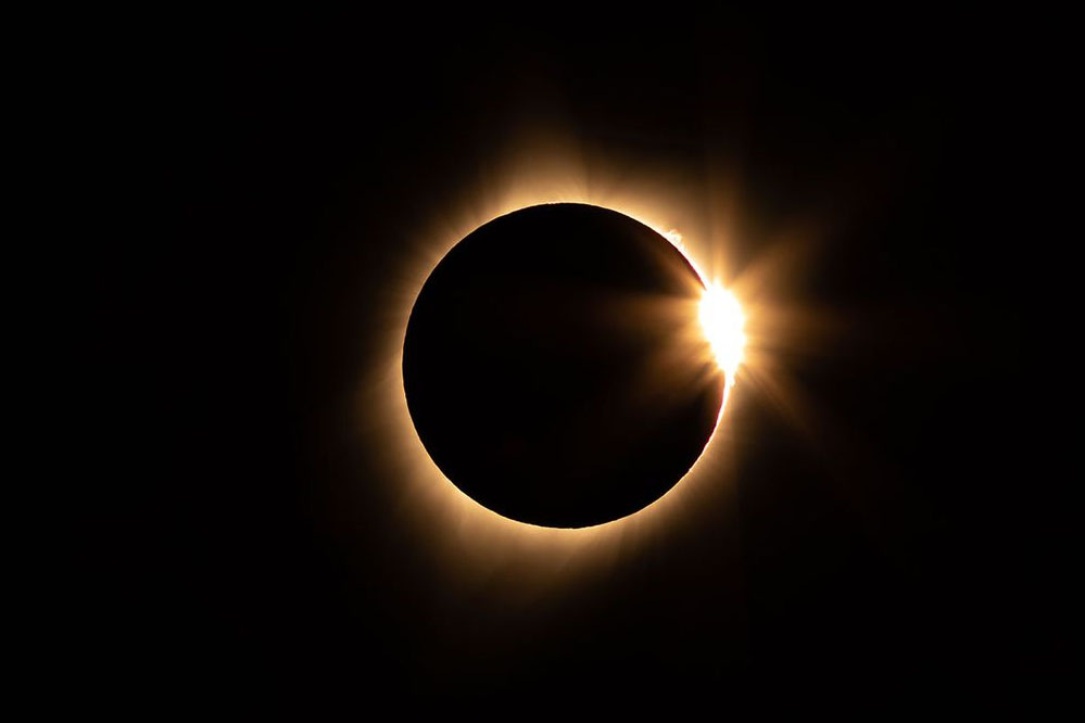 Solar Eclipse 2026: आज लगेगा साल का अंतिम सूर्य ग्रहण, भारत में नहीं आएगा नजर; जानें पूरी डिटेल Solar Eclipse 2026: आज लगेगा साल का अंतिम सूर्य ग्रहण, भारत में नहीं आएगा नजर; जानें पूरी डिटेल