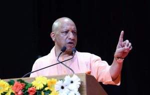 CM योगी का तंज चर्चा में, बोले- ‘बबुआ दोपहर तक सोते थे, शाम को जिम जाते थे CM योगी का तंज चर्चा में, बोले- ‘बबुआ दोपहर तक सोते थे, शाम को जिम जाते थे