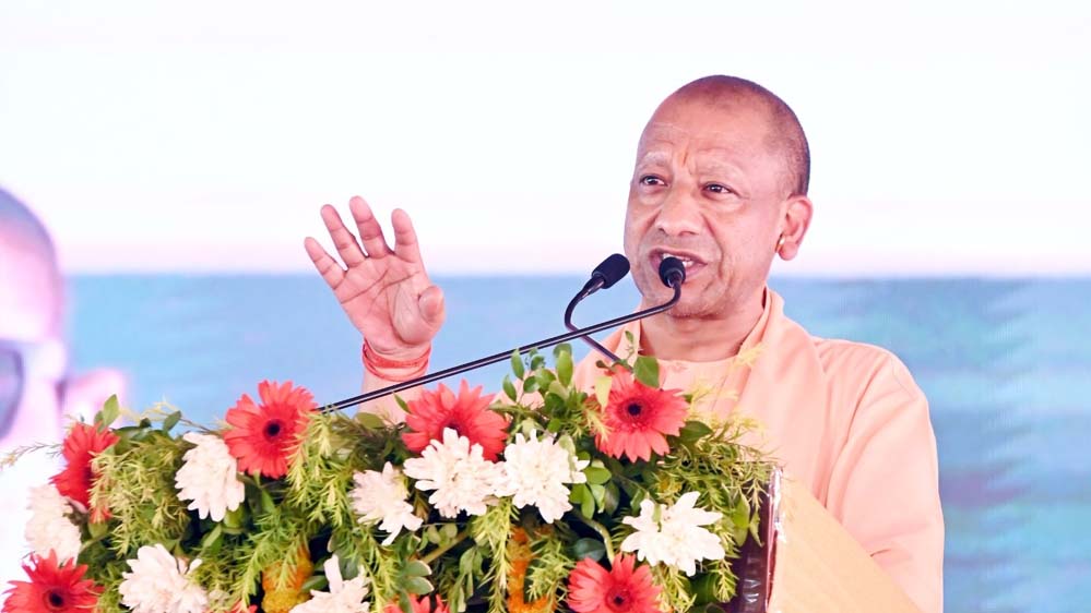 सीएम योगी का राखी पर बड़ा तोहफा! महिलाओं की बस यात्रा फ्री, एक साथी को भी मिलेगी Free Entry सीएम योगी का राखी पर बड़ा तोहफा! महिलाओं की बस यात्रा फ्री, एक साथी को भी मिलेगी Free Entry
