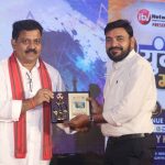 उपमुख्यमंत्री विजय शर्मा ने युवा मंच में किया सम्मानित उपमुख्यमंत्री विजय शर्मा ने युवा मंच में किया सम्मानित
