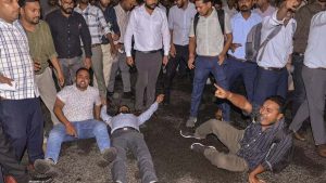 JPSC-JSSC आंदोलन पर पुलिस का शिकंजा, नेताओं समेत 214 से ज्यादा लोगों पर केस JPSC-JSSC आंदोलन पर पुलिस का शिकंजा, नेताओं समेत 214 से ज्यादा लोगों पर केस