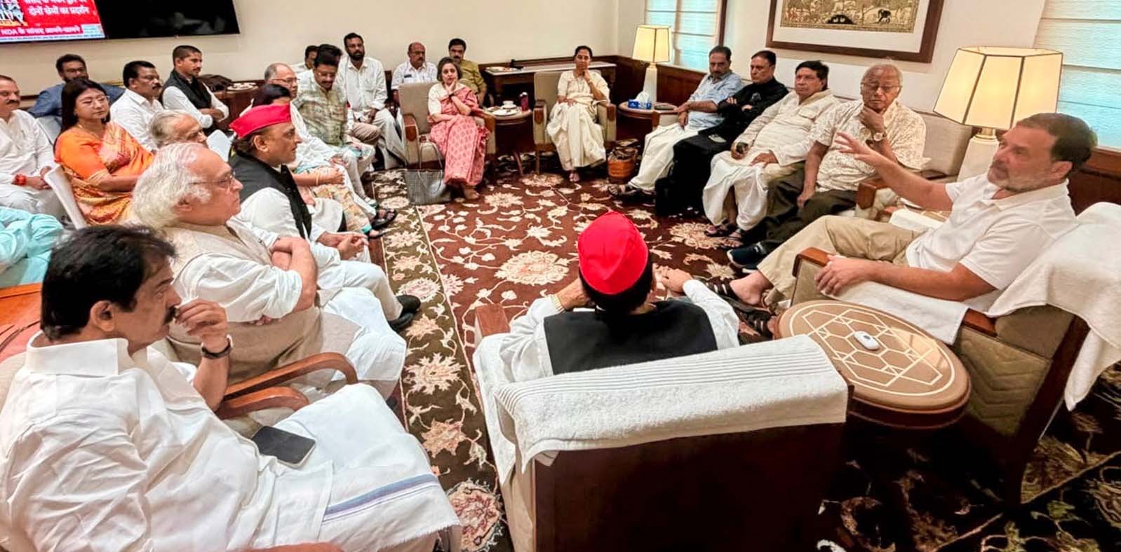 SIR पर सियासी घमासान तेज, CEC ज्ञानेश कुमार के खिलाफ विपक्ष बनाएगा नई रणनीति