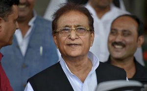हज कमेटी की 60 हजार वर्गफीट जमीन का मामला, आजम खान समेत 5 पर केस