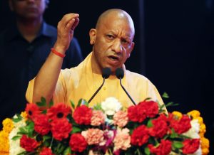लोक भवन में लिपिक संवर्ग सीधी भर्ती-2023 के 912 चयनित अभ्यर्थियों को मुख्यमंत्री योगी ने सौंपे नियुक्ति पत्र लोक भवन में लिपिक संवर्ग सीधी भर्ती-2023 के 912 चयनित अभ्यर्थियों को मुख्यमंत्री योगी ने सौंपे नियुक्ति पत्र