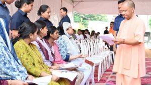 जमीन कब्जे की शिकायत पर CM योगी सख्त, बोले- कब्जा मुक्त कराकर होगी कड़ी कार्रवाई