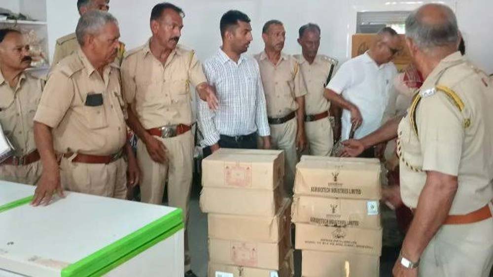 अवैध मदिरा पर आबकारी विभाग की कार्रवाई तेज, 817 केस दर्ज और 309 गिरफ्तार