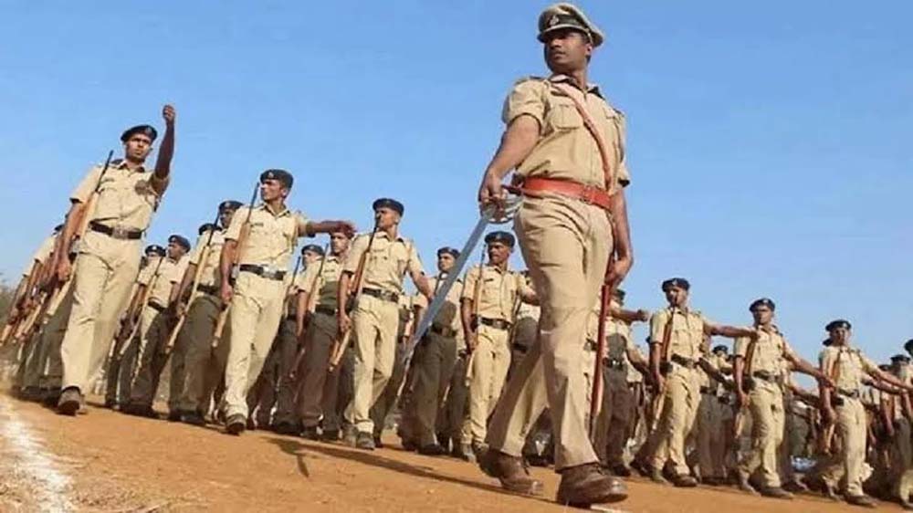 बिहार पुलिस में बड़ा फेरबदल, ADG-DIG स्तर के 36 अफसर बने जिला प्रभारी बिहार पुलिस में बड़ा फेरबदल, ADG-DIG स्तर के 36 अफसर बने जिला प्रभारी