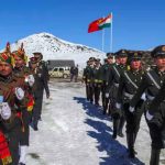 लद्दाख बॉर्डर पर चीन को झटका! LAC पर कम हुई PLA की तैनाती, भारत की पकड़ हुई मजबूत लद्दाख बॉर्डर पर चीन को झटका! LAC पर कम हुई PLA की तैनाती, भारत की पकड़ हुई मजबूत