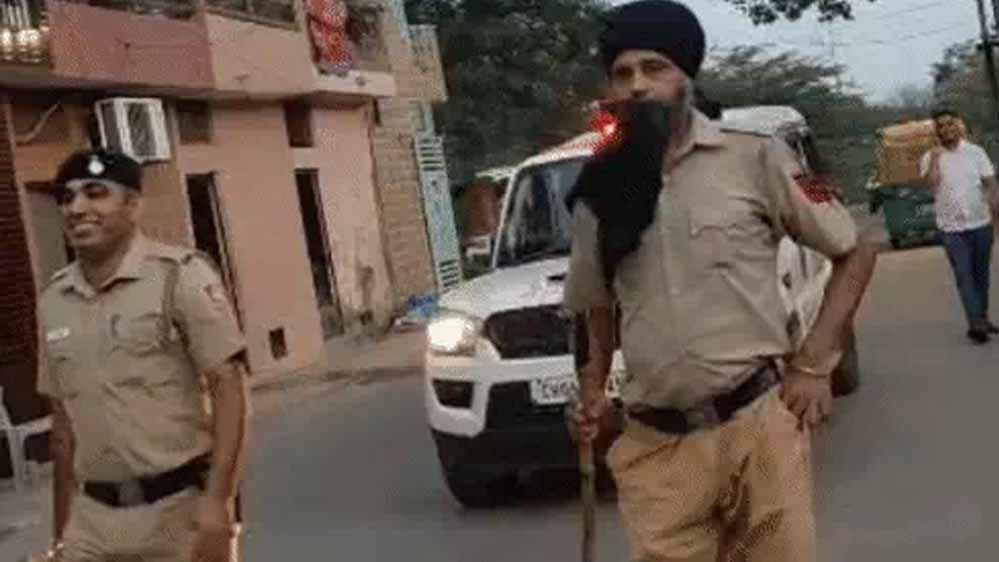 चंडीगढ़ में ड्रग्स के खिलाफ पुलिस का शिकंजा, 16 FIR में नशा बरामद; 82 आरोपी जेल भेजे चंडीगढ़ में ड्रग्स के खिलाफ पुलिस का शिकंजा, 16 FIR में नशा बरामद; 82 आरोपी जेल भेजे