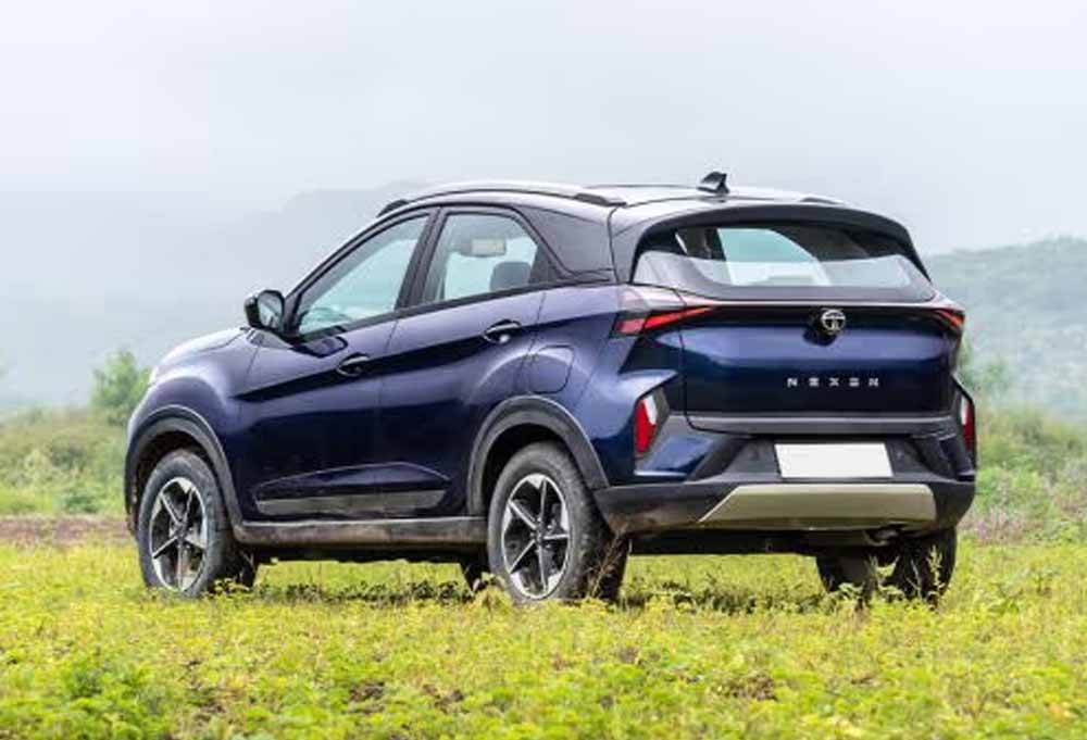 नई Tata Nexon जल्द होगी लॉन्च? टेस्टिंग के दौरान दिखी SUV, डिजाइन से फीचर्स तक होंगे बड़े बदलाव