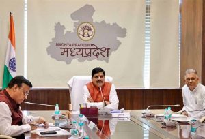 दमोह के किसानों ने खेती में नवाचार से बदली तस्वीर, CM डॉ. यादव ने की सराहना दमोह के किसानों ने खेती में नवाचार से बदली तस्वीर, CM डॉ. यादव ने की सराहना