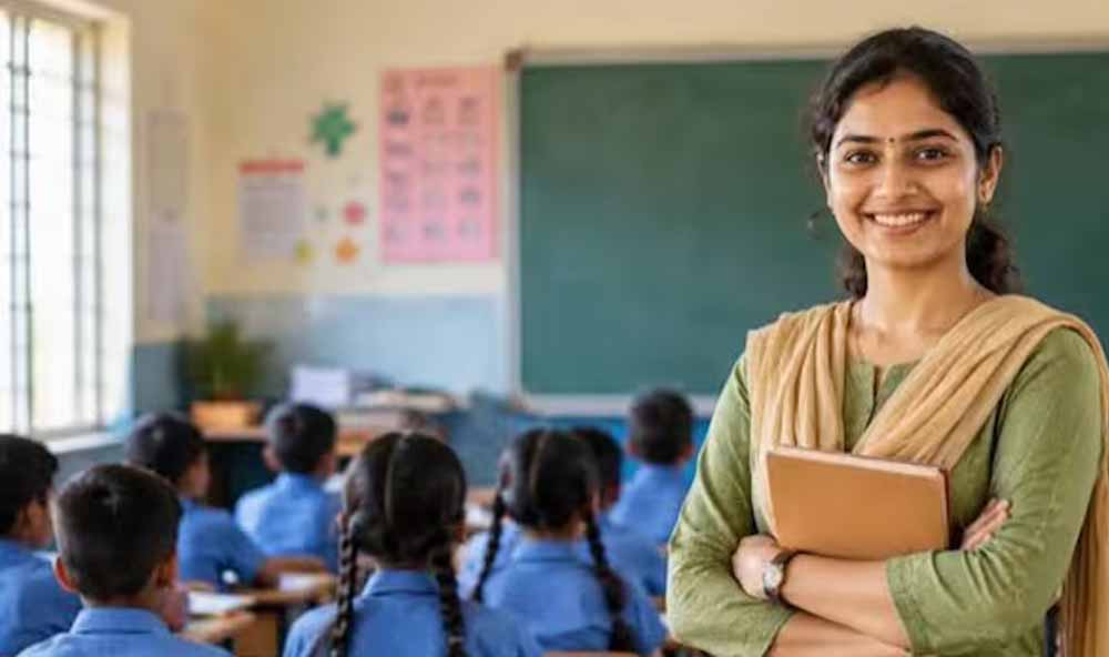 UP में शिक्षक भर्ती का बड़ा मौका, 15,012 पदों पर निकली वैकेंसी