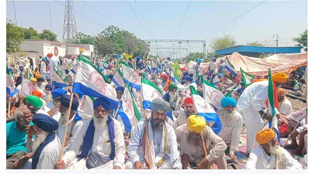 किसानों का बड़ा ऐलान, मांगें नहीं मानीं तो 5 जगह जाम होंगे रेलवे ट्रैक