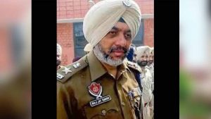 NDPS सैंपल फेल मामले में बड़ा अपडेट, बर्खास्त AIG राजजीत सिंह ने सरेंडर की जताई इच्छा NDPS सैंपल फेल मामले में बड़ा अपडेट, बर्खास्त AIG राजजीत सिंह ने सरेंडर की जताई इच्छा