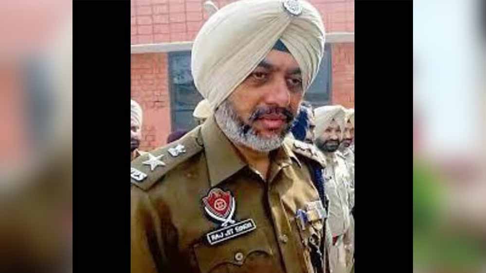 NDPS सैंपल फेल मामले में बड़ा अपडेट, बर्खास्त AIG राजजीत सिंह ने सरेंडर की जताई इच्छा NDPS सैंपल फेल मामले में बड़ा अपडेट, बर्खास्त AIG राजजीत सिंह ने सरेंडर की जताई इच्छा