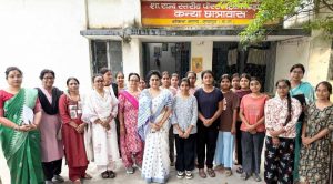 राज्य महिला आयोग अध्यक्ष डॉ. ममता साहू ने किया कन्या छात्रावास का औचक निरीक्षण राज्य महिला आयोग अध्यक्ष डॉ. ममता साहू ने किया कन्या छात्रावास का औचक निरीक्षण