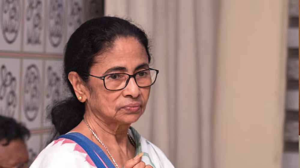 पार्टी के नाम-निशान पर किसका हक? ममता-चिराग विवाद के बीच समझें एकनाथ शिंदे को कैसे मिली शिवसेना पार्टी के नाम-निशान पर किसका हक? ममता-चिराग विवाद के बीच समझें एकनाथ शिंदे को कैसे मिली शिवसेना