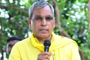 राजभर का अखिलेश यादव पर निशाना, 20 करोड़ की गाड़ी को लेकर साधा तंज राजभर का अखिलेश यादव पर निशाना, 20 करोड़ की गाड़ी को लेकर साधा तंज