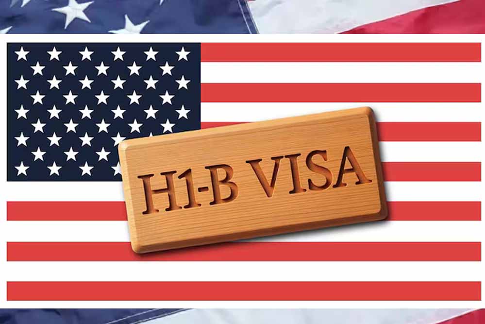 H-1B Visa Fee को लेकर भारतीयों की बढ़ी चिंता, ट्रंप प्रशासन ने शुल्क व्यवस्था में किया बदलाव