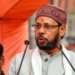सपा कार्यालय के लगी होर्डिंग पर ब्राह्मणों को घुटनों के बल बैठा दिखाया, मनोज पांडेय बोले- ये बर्दाश्त नहीं
