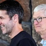 Apple में नेतृत्व बदलाव की चर्चा, Tim Cook के उत्तराधिकारी के तौर पर John Ternus का नाम चर्चा में