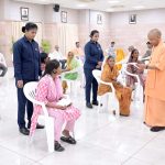 CM योगी ने अधिकारियों को दिए निर्देश, छोटी घटनाओं में लापरवाही बर्दाश्त नहीं CM योगी ने अधिकारियों को दिए निर्देश, छोटी घटनाओं में लापरवाही बर्दाश्त नहीं