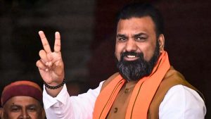 हाजीपुर में बाढ़ प्रभावित इलाकों का दौरा, ट्रैक्टर पर सवार दिखे शिवराज और सम्राट चौधरी हाजीपुर में बाढ़ प्रभावित इलाकों का दौरा, ट्रैक्टर पर सवार दिखे शिवराज और सम्राट चौधरी