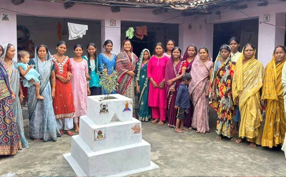 सेवा संकल्प अभियान: महतारी वंदन की हितग्राहियों से मंत्री राजवाड़े ने जानी योजनाओं की उपयोगिता सेवा संकल्प अभियान: महतारी वंदन की हितग्राहियों से मंत्री राजवाड़े ने जानी योजनाओं की उपयोगिता