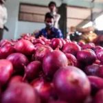 दिल्लीवासियों को राहत, सरकारी दुकानों और वैन से 35 रुपये किलो मिलेगा प्याज