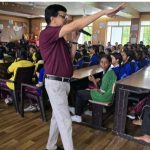 विद्यार्थियों से प्रेरणा संवाद, संभागीय उपायुक्त जेपी यादव ने बताए सफलता के मंत्र