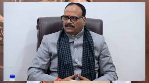 ‘सपा पूरी तरह डिरेल हो चुकी है, अब दाल गलने वाली नहीं’: अखिलेश पर बरसे डिप्टी सीएम ब्रजेश पाठक