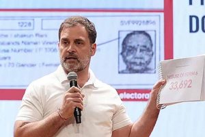 राहुल गांधी के बयान से फिर छिड़ी एंटी-इनकंबेंसी की बहस राहुल गांधी के बयान से फिर छिड़ी एंटी-इनकंबेंसी की बहस
