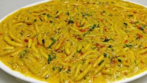 घर में नहीं है सब्जी तो बनाएं दूध सेव भाजी, रोटी-चावल के साथ स्वाद होगा लाजवाब