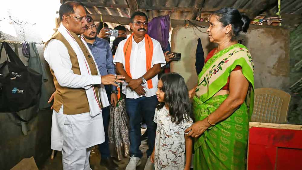 मुख्यमंत्री ने सुकमा जिले के बाढ़ प्रभावित क्षेत्रों का किया दौरा, पीड़ित परिवारों से मिलकर जाना हाल