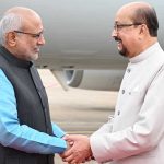 उपराष्ट्रपति राधाकृष्णन का स्वागत करने पहुंचे राज्यपाल डेका, गर्मजोशी से हुआ अभिनंदन