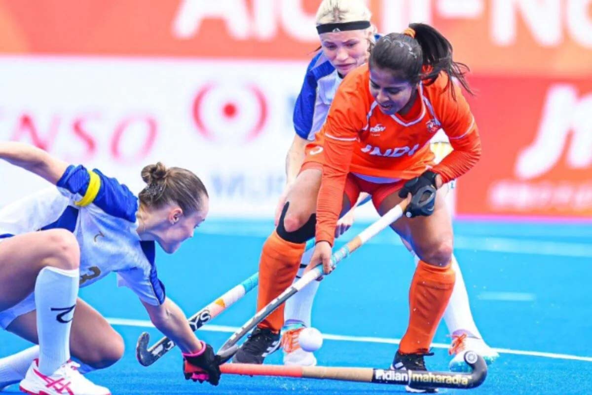 भारतीय महिला हॉकी का तूफानी प्रदर्शन, इंडोनेशिया के खिलाफ 17-1 से बड़ी जीत भारतीय महिला हॉकी का तूफानी प्रदर्शन, इंडोनेशिया के खिलाफ 17-1 से बड़ी जीत